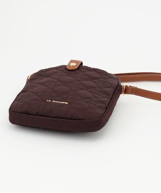 LA BAGAGERIE グリッドキルティングショルダー ワイン