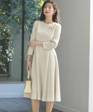 組曲 L 【KUMIKYOKU NAVY】コンフォータブルドレープ フレアワンピース アイボリー系