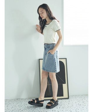 earth music&ecology ビジューデニムミニスカート Light Indigo