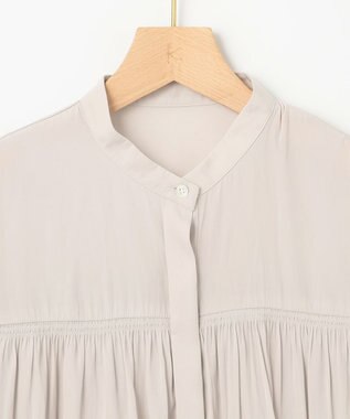 組曲 L 【WEB限定】ギャザーライトデシン ブラウス アイボリー系