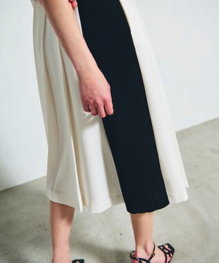 GRACE CONTINENTAL ラインバイカラードレス ホワイト