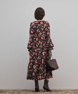 GRACE CONTINENTAL ボタニカルプリントティアードワンピース ブラック