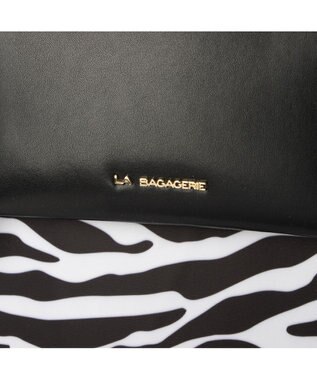 LA BAGAGERIE リサイクルレザー　フラップA4トート ゼブラ