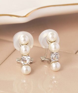 Phoebe 〈シリーズ累計販売15000点突破！〉〈痛くないシリーズ〉ノーブルパールシャインエアリーイヤリング シルバー シルバー