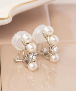 Phoebe 〈シリーズ累計販売15000点突破！〉〈痛くないシリーズ〉ノーブルパールシャインエアリーイヤリング シルバー シルバー