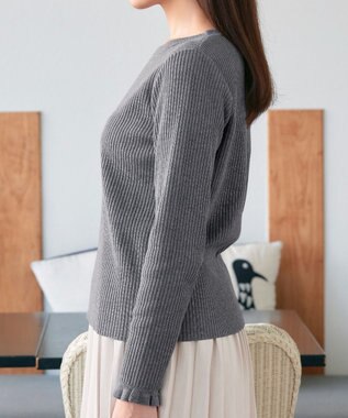 Tiaclasse 【安田美沙子さん着用・選べる2type・洗える】 フリルニットトップス クルーネック：チャコール