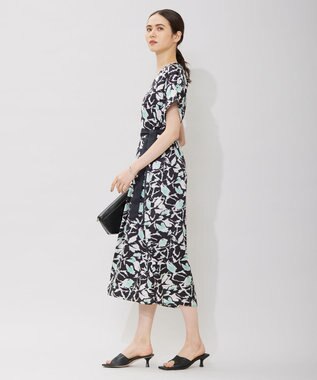 ICB 【洗える】 ウォーターフラワープリント ワンピース チャコール系柄