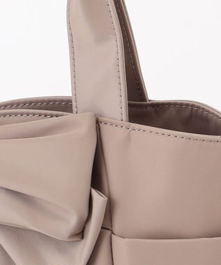 TOCCA 【大人百花掲載】KNOT IN HEART NYLONTOTE M トートバッグ M グレージュ系