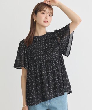 earth music&ecology マジョリカプリーツ半袖ブラウス Flower Black
