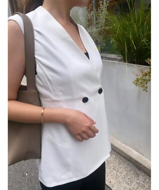 Green Parks AnriettMusee ネック切替デザインベスト Off White