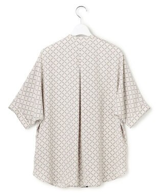 ICB L 【先行予約・WEB限定カラーあり】BackSatinAmunzen 5分袖バンドカラーブラウス トープ×スクエアビット柄［WEB限定］