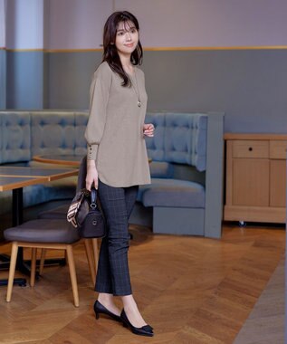 Tiaclasse 【洗える】Vネックラウンドヘムニットチュニック グレージュ