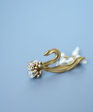 monshiro 【ガラスパール】スズランプチ イヤリング ホワイト×ゴールド