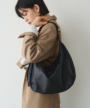 russet ソフトレザーラウンドビッグショルダーバッグ(CE-1325-WEB) Black2（シルバー金具）