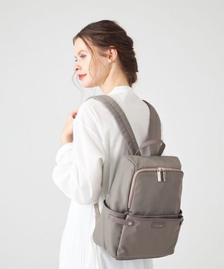 LA BAGAGERIE 【撥水ナイロン】ベーシックリュック グレージュ