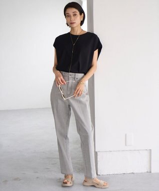 UNFILO BEAUTY FORM フレンチスリーブTシャツ ブラック