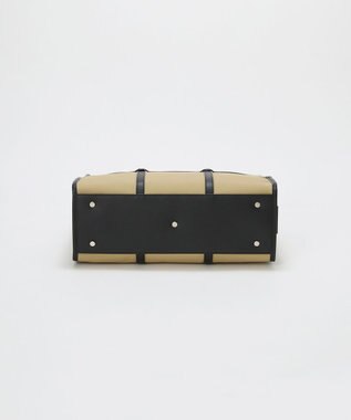 TOPKAPI 【Breath TOPKAPI】FRAME フレーム レザーベルト スクエア トートバッグ　A4 / 軽量 ベージュ