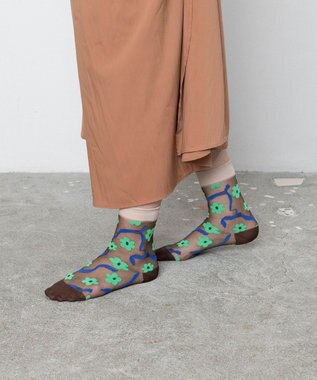 TRICOTE 花柄シアーソックス 87BROWN