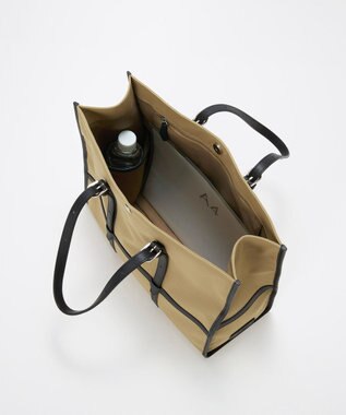 TOPKAPI 【Breath TOPKAPI】FRAME フレーム レザーベルト スクエア トートバッグ　A4 / 軽量 ベージュ