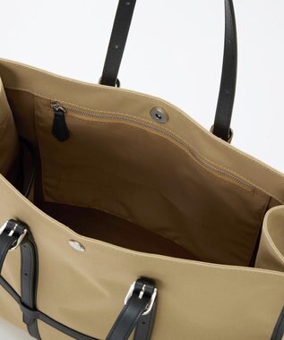 TOPKAPI 【Breath TOPKAPI】FRAME フレーム レザーベルト スクエア トートバッグ　A4 / 軽量 ベージュ