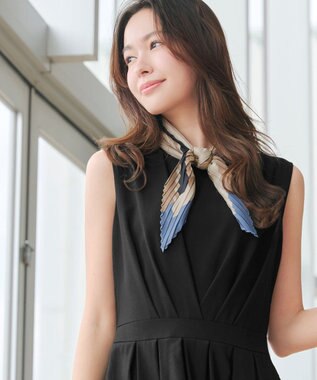 Tiaclasse L 【2TYPEスリーブ/半袖・ノースリーブ・洗える】タックフレアワンピース ノースリーブ：ブラック