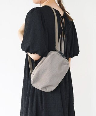 NIZYU KANO FUKUI SIWA ナイロンボディバッグ Sサイズ グレージュ