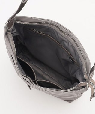 Y'SACCS アシメファスナーポケットショルダー グレージュ