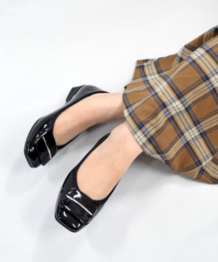 Bridget Birkin 【Bridget Birkin walk】バックルモチーフウォーキングパンプス ブラックエナメル