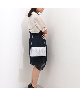 UNBILLION カシュカシュ cachecache / チェーンショルダー付きクラッチバッグ シルバー