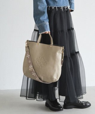 russet エンボスモノグラム ソフトレザー 2WAYトートバッグ(CE-1611) GrayBeige