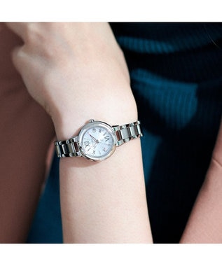 CITIZEN 【xC】エコ・ドライブ電波時計 ES9430-54A 日付・秒針あり 上品で洗練された定番デザイン シルバー