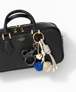 23区 VIOLAd'ORO ロゴアクリル タッセル付き バッグチャーム