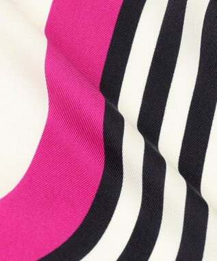 23区 【滝沢眞規子さん着用/VERY掲載】ランダムストライプ ダイヤ スカーフ マゼンタ系