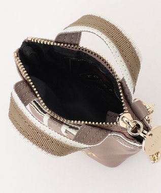 TOCCA 【新色に大人なベージュカラーが追加！】BICOLOR RIBBON MINI CHARM ミニチャームポーチ ベージュ系