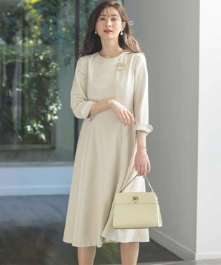 組曲 スクエアショルダー バッグ アイボリー系