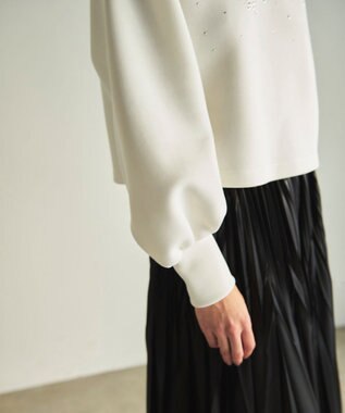 GRACE CONTINENTAL ロゴカットトップ ホワイト