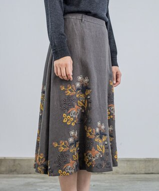 45R 刺繍入りフレアースカート 通年着られる心地よいリネンウール〉フクシアの花刺繍 後ろゴム