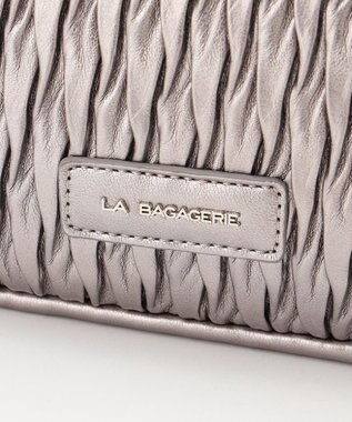 LA BAGAGERIE ランダムプリーツショルダーバッグ ガンメタリック