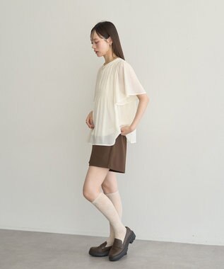 earth music&ecology マジョリカプリーツ半袖ブラウス Ivory