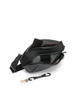 TUMI TUMI AXIS ミディアム・スリング ブラック リフレクティブ