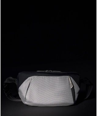 TUMI TUMI AXIS ミディアム・スリング ブラック リフレクティブ