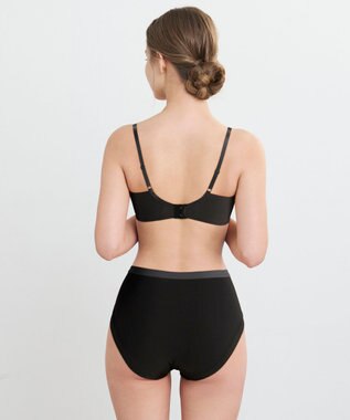 WACOAL WEB限定 ブラジャー 【ハグするブラ】 体温を感知してカラダになじむ 谷間メイク 脇高設計 Gカップまで対応 大きいサイズ レディース BMM700 /ワコール ブラック