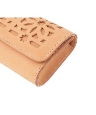 genten カットワーク マルチケース ヌメベージュ