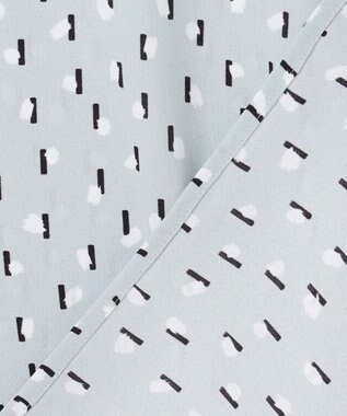 ICB L 【先行予約・WEB限定】BackSatinAmunzen 5分袖キーネックブラウス サックスブルー×モチーフドット柄