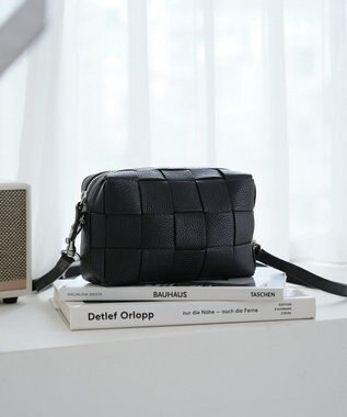 IACUCCI 【新色登場！】ベルタXS CERVO ブラック