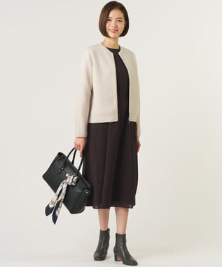 J.PRESS LADIES 【着こなしのポイントに】Traditional print  スクエア スカーフ ネイビー系