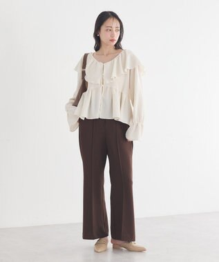 earth music&ecology センターシームフレアパンツ Brown