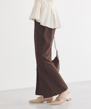 earth music&ecology センターシームフレアパンツ Brown