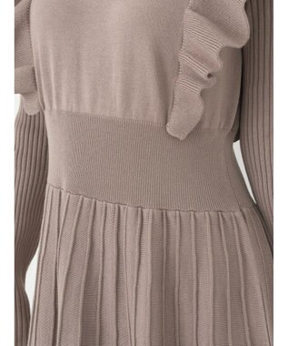 earth music&ecology ショルダーフリルニットワンピース Mocha