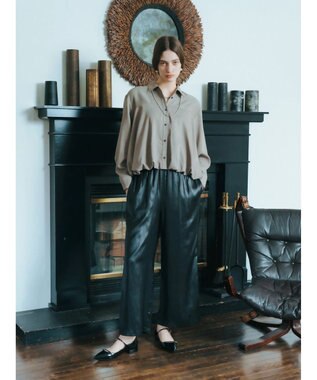 YECCA VECCA グロッシーコーティングサテンパンツ Black